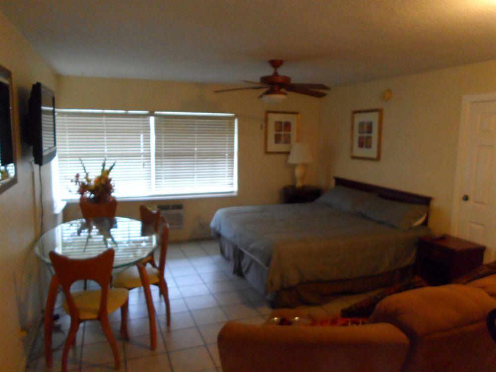Sea Plaza Motel 2*